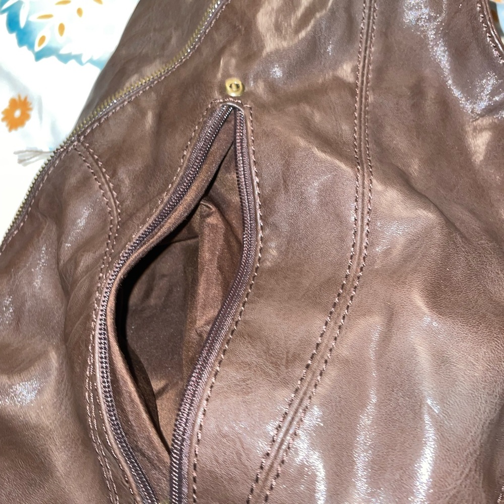 Purses - Picture 9 of 10